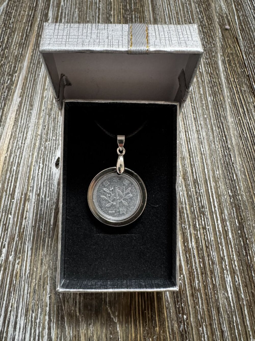 1991 Japanese 1 Yen Coin Pendant - Artisan Vintage Coin Resin Necklace